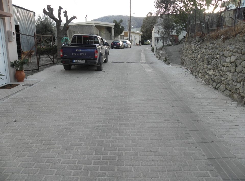 Alley, Tilisos, municipality of Malevizi