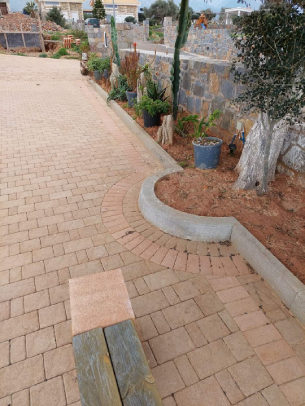 Curved Concrete Kerbs